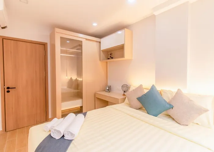 Sky Park Condotel & 4*