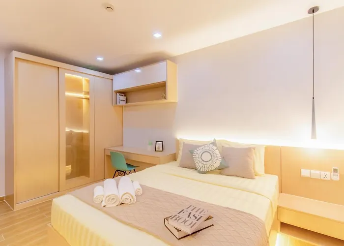 Sky Park Condotel & 4*