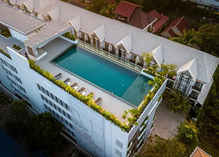 Sky Park Condotel & Hotel